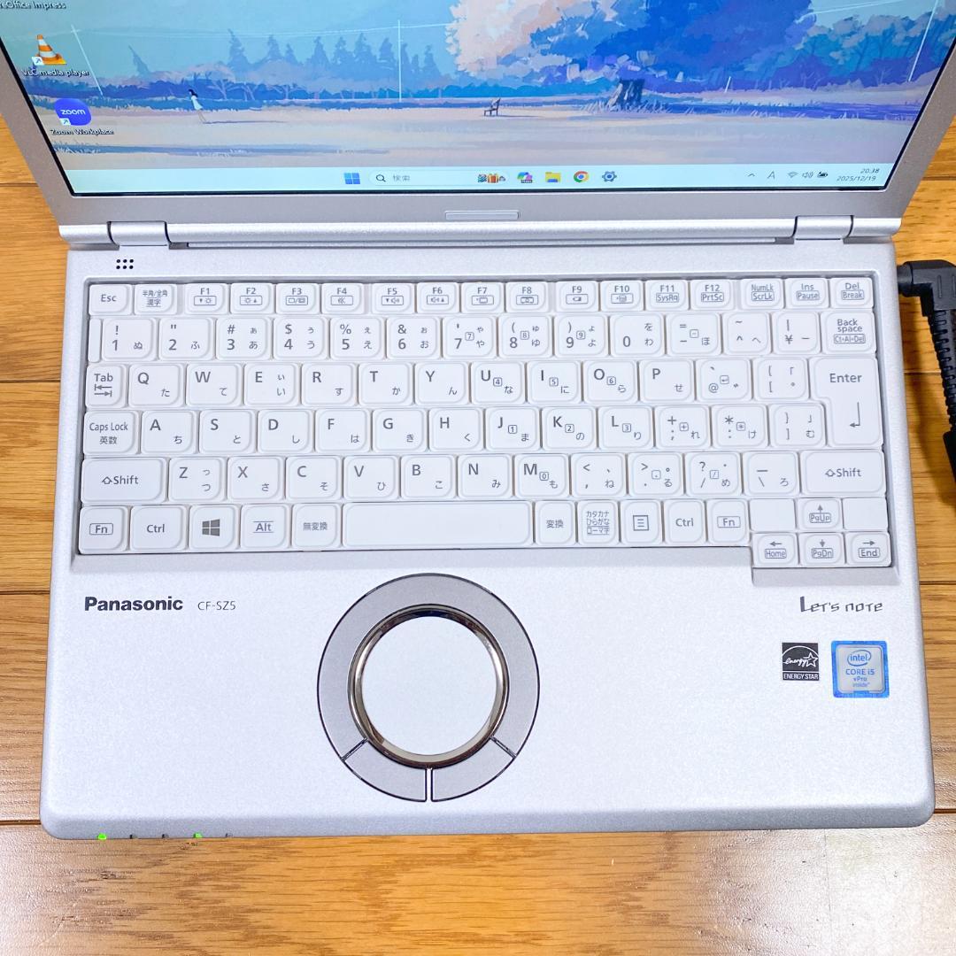 ナッツ✨快適仕様レッツノート✨6世代i5 SSD256 メモリ8 軽量小型