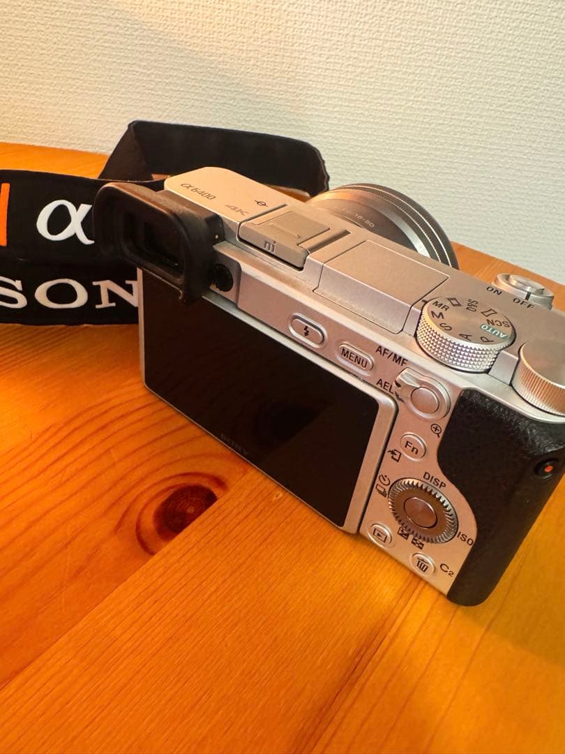 Chen様SONY ソニー α6400 a6400 ミラーレス 一眼 レンズ付き