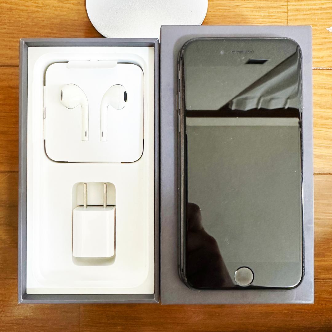 美品! iPhone 8 スペースグレー SIMフリー 64 MQ782J/A