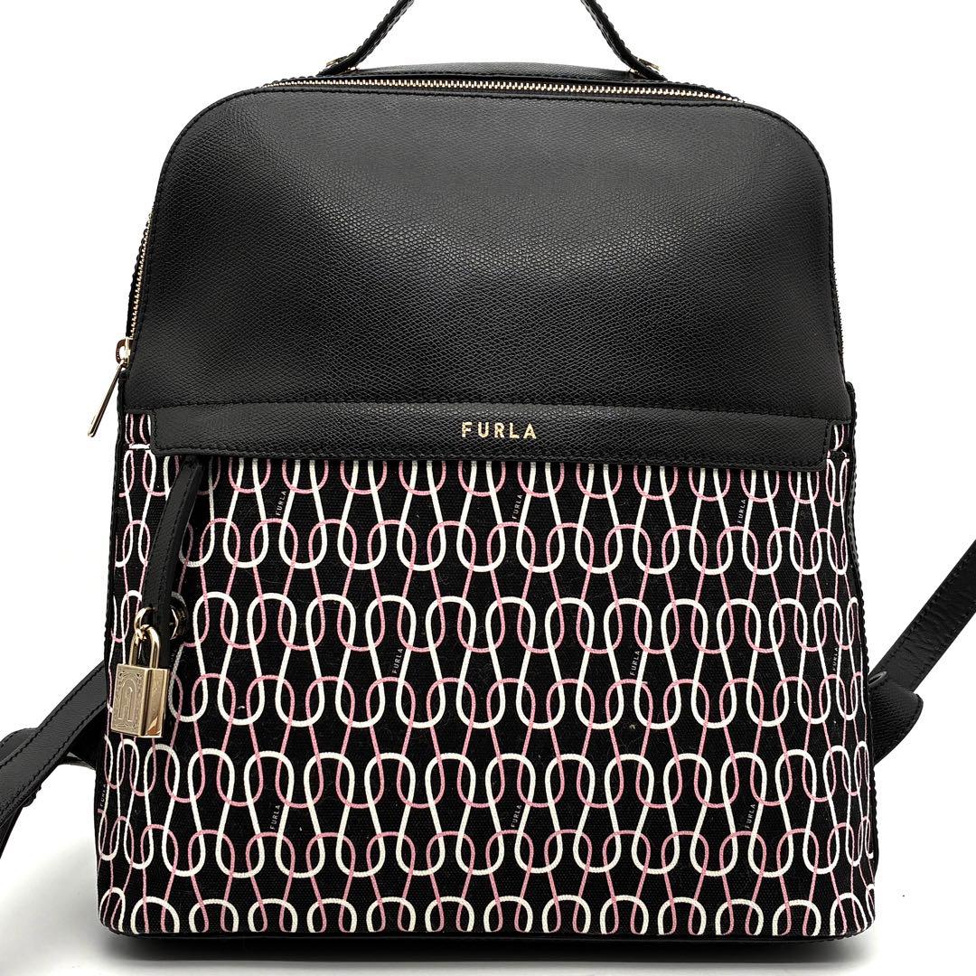 極美品 フルラ パイパー リュック バッグパック ロゴ 総柄 レディース 黒