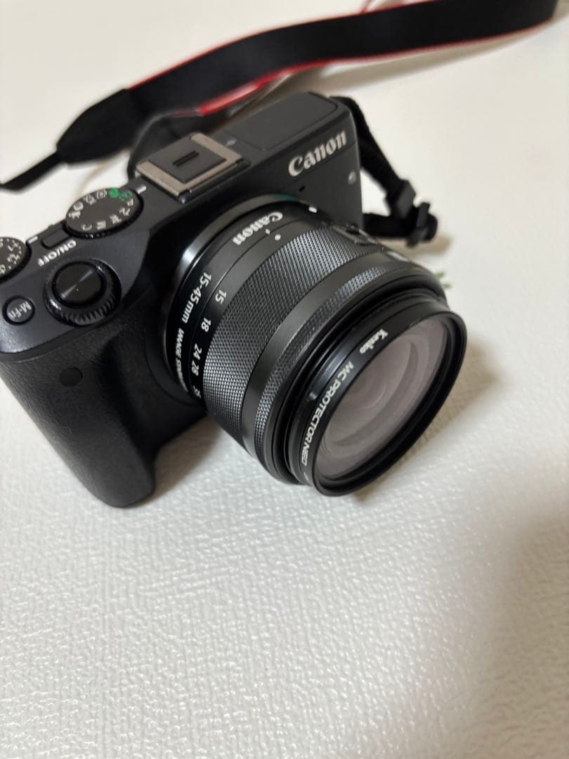 Canon ミラーレス一眼カメラ　EOS M3レンズキット（ブラック)