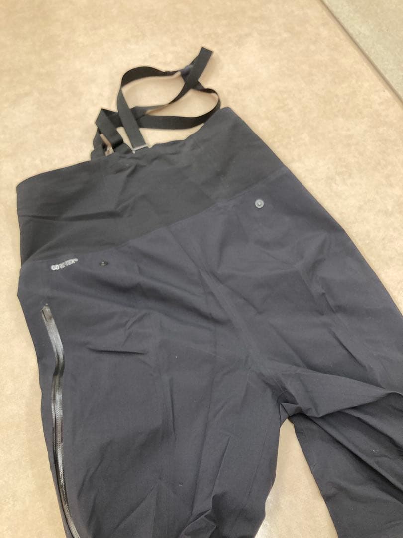 値下げ。アークテリクス ラッシュ ビブ ブラック Lサイズ