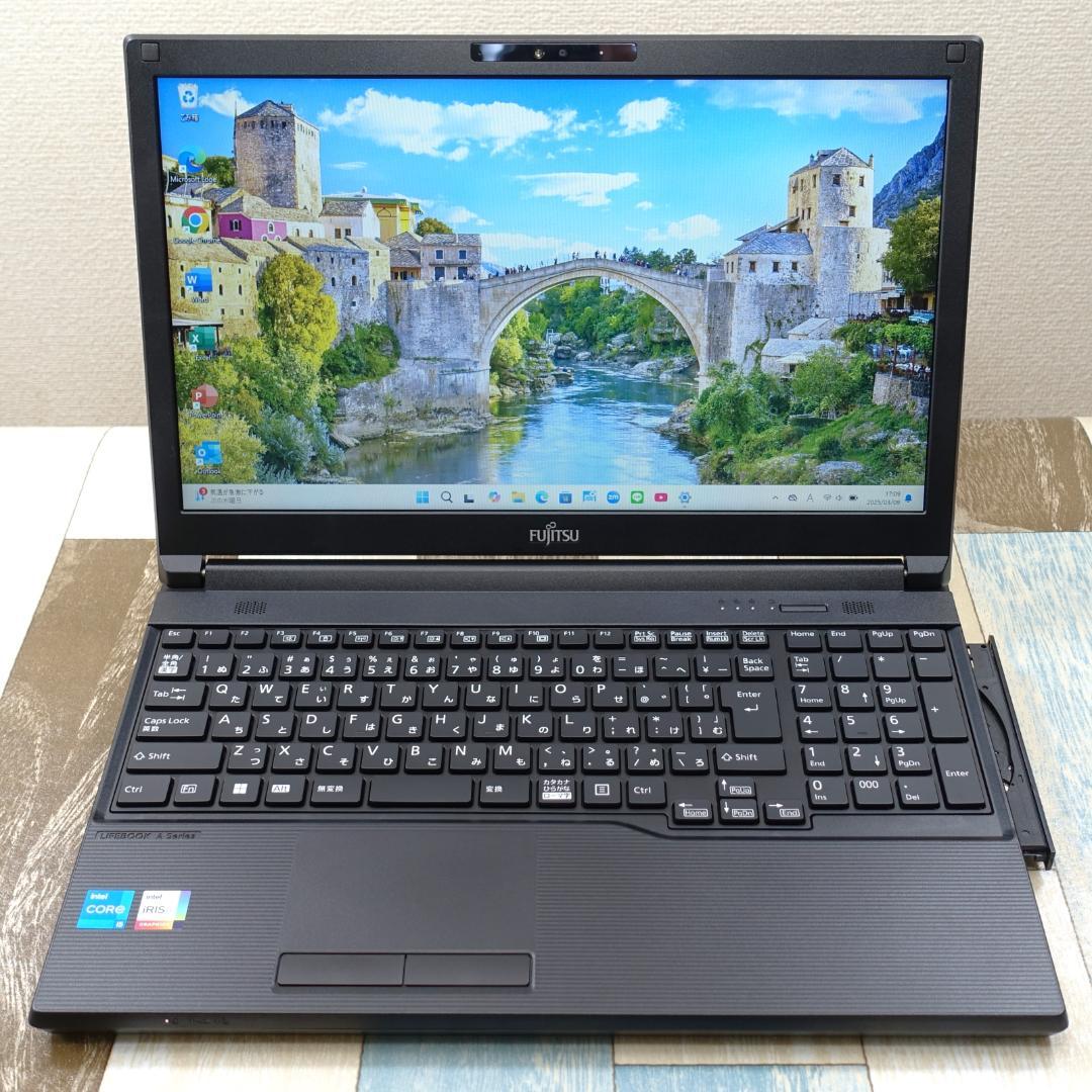 未使用に近いバリ速の２０２３年製✨１２世代ｉ５に超高速ＳＳＤ＆大容量１６Ｇメモリ