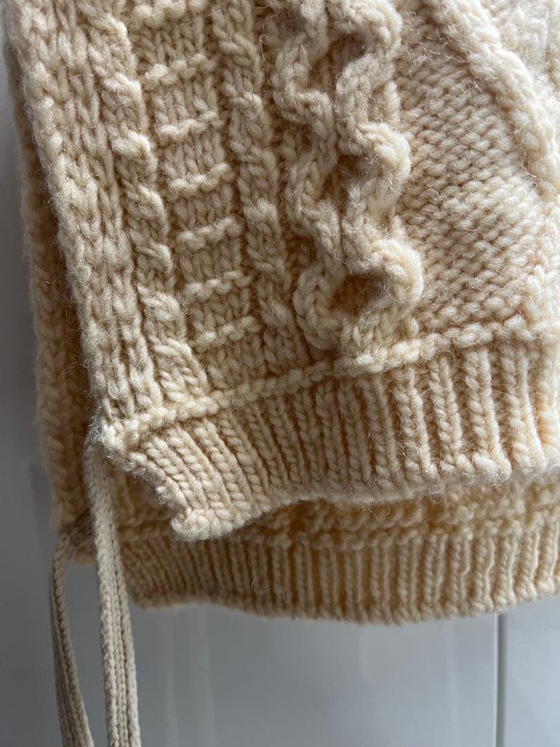 新品tao COMME des garçonsアイボリー ケーブル編みセーター