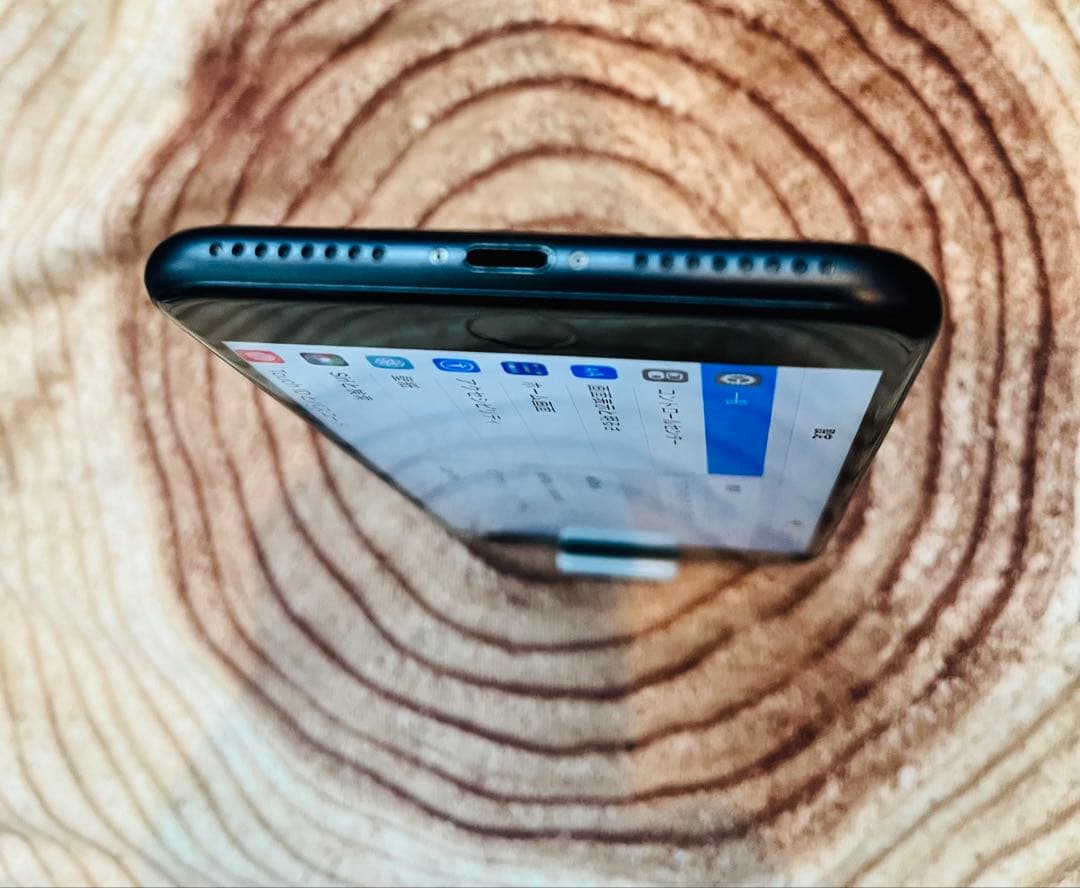 SIMフリー　AirDrop可　美品　iPhone7 Plus 32GB