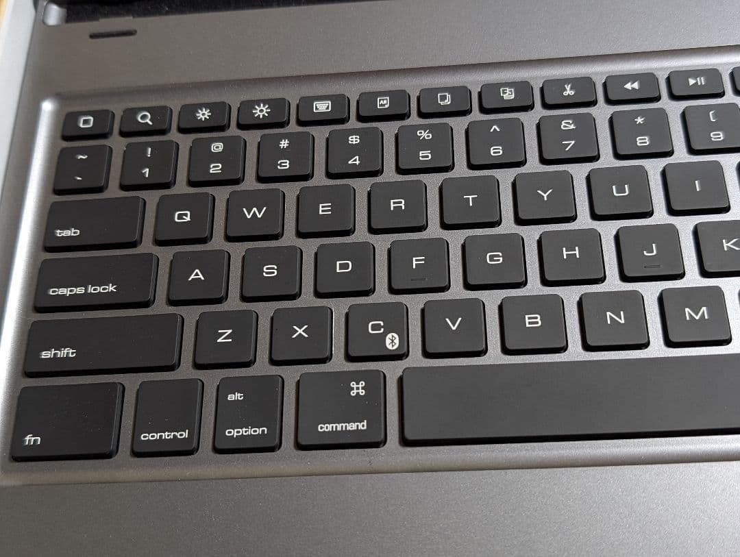 iPad Pro Bluetoothキーボード シルバー