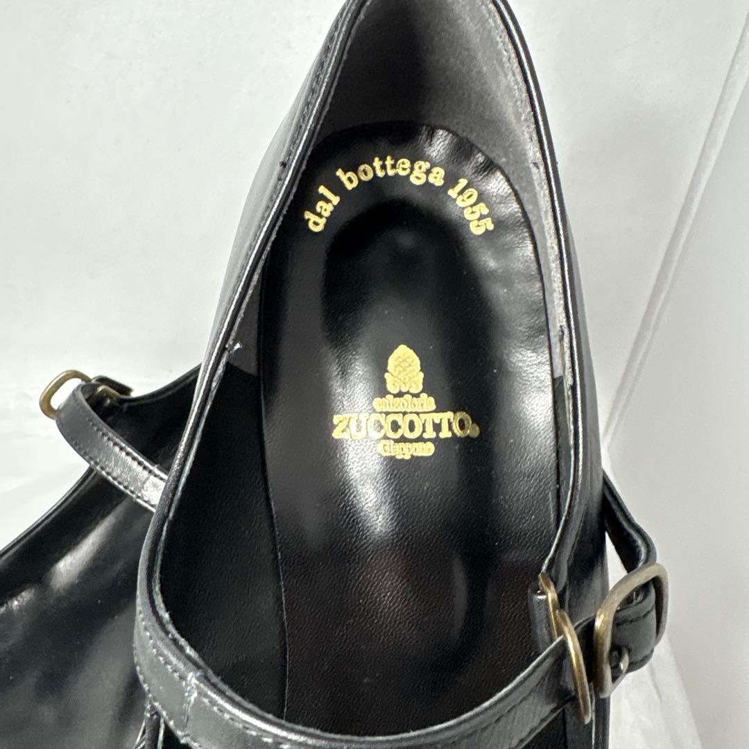 ZUCCOTTOクラシカル ストラップパンプス