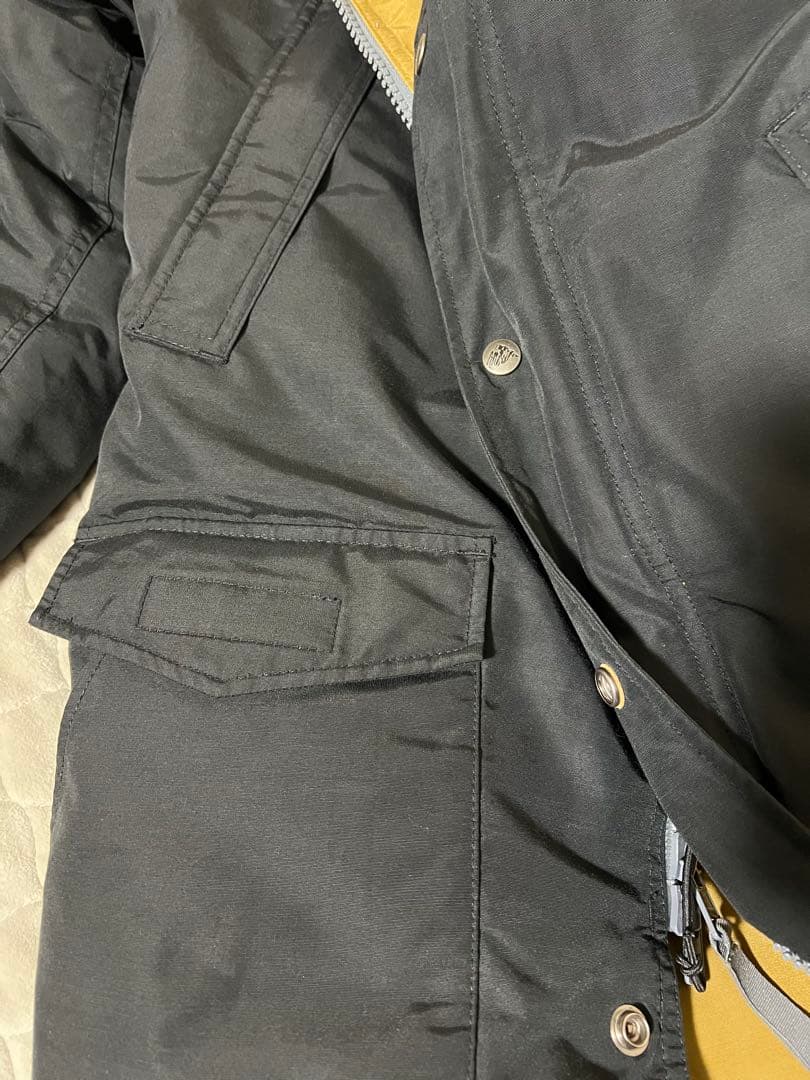 マウントレイニアデザイン　黒　M リアルファー　ハリウッドランチマーケット