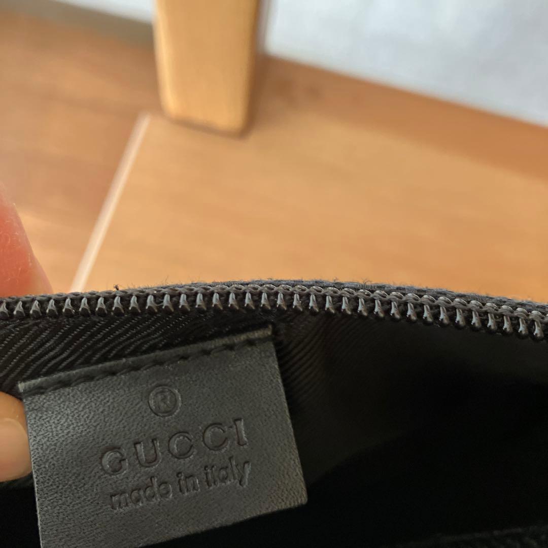 GUCCI ブラックキャンバス ポーチ