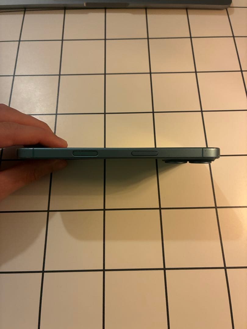 【値下げ不可】iPhone16 128GB ティール SIMフリー