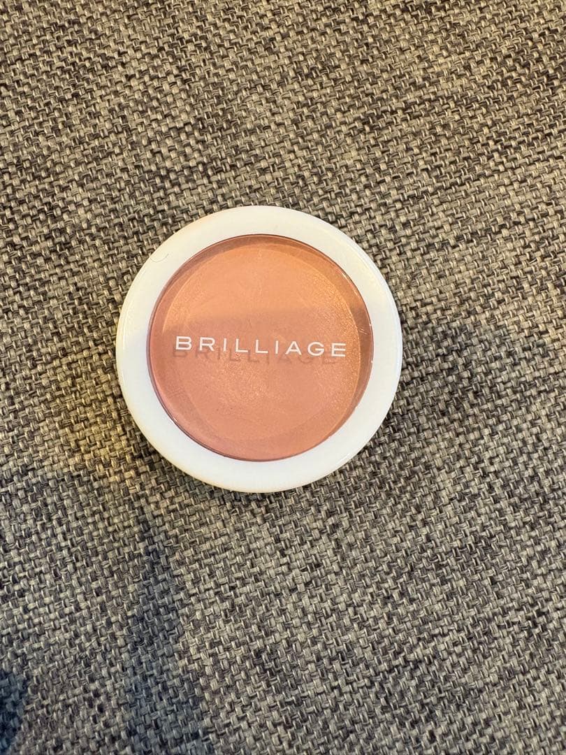 BRILLIAGE カモフラージュ　コンシーラーチーク01 ブラシ付き