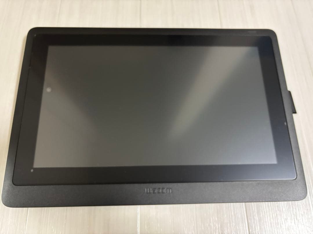 Wacom Cintiq 16 (DTK1660)　ワコム　液晶タブレット