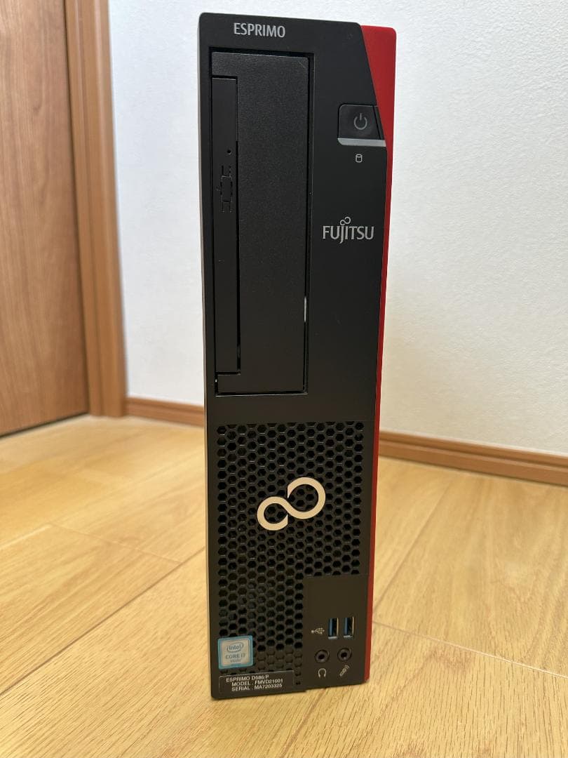 富士通　ESPRIMO i7-6700 SSD スリムデスクトップパソコン