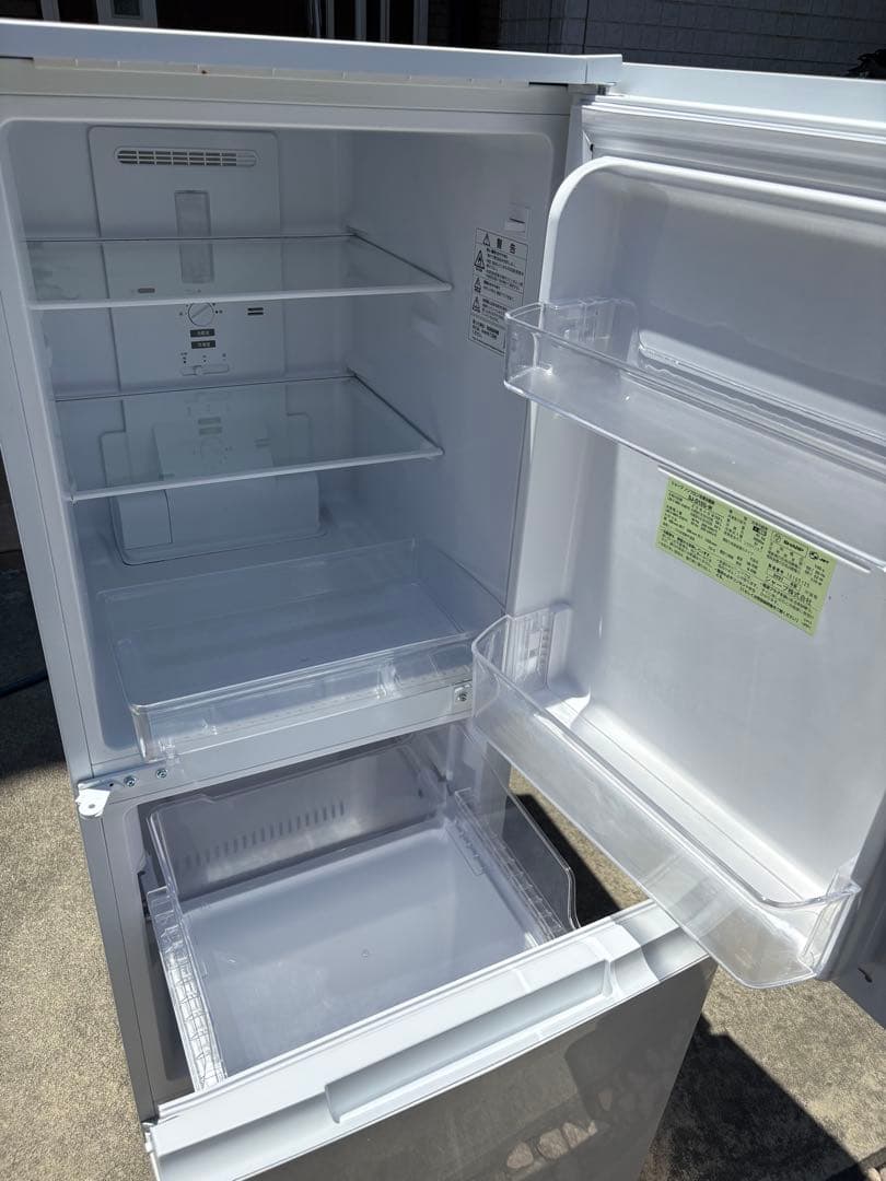 SHARP 冷蔵庫 SJ-D15G-W 152L 2021年製　無料配達可　美品
