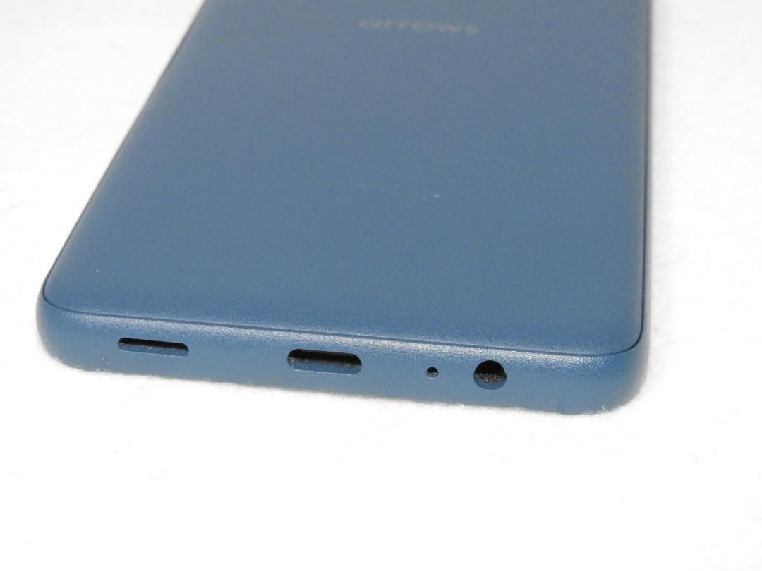 良品 FCNT arrows We2 F-52E ネイビーグリーン SIMフリー