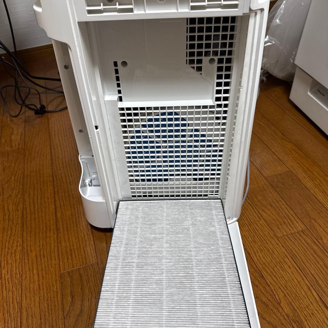 シャープ 加湿 空気清浄機 KC-R50-W プラズマクラスター7000空気清浄