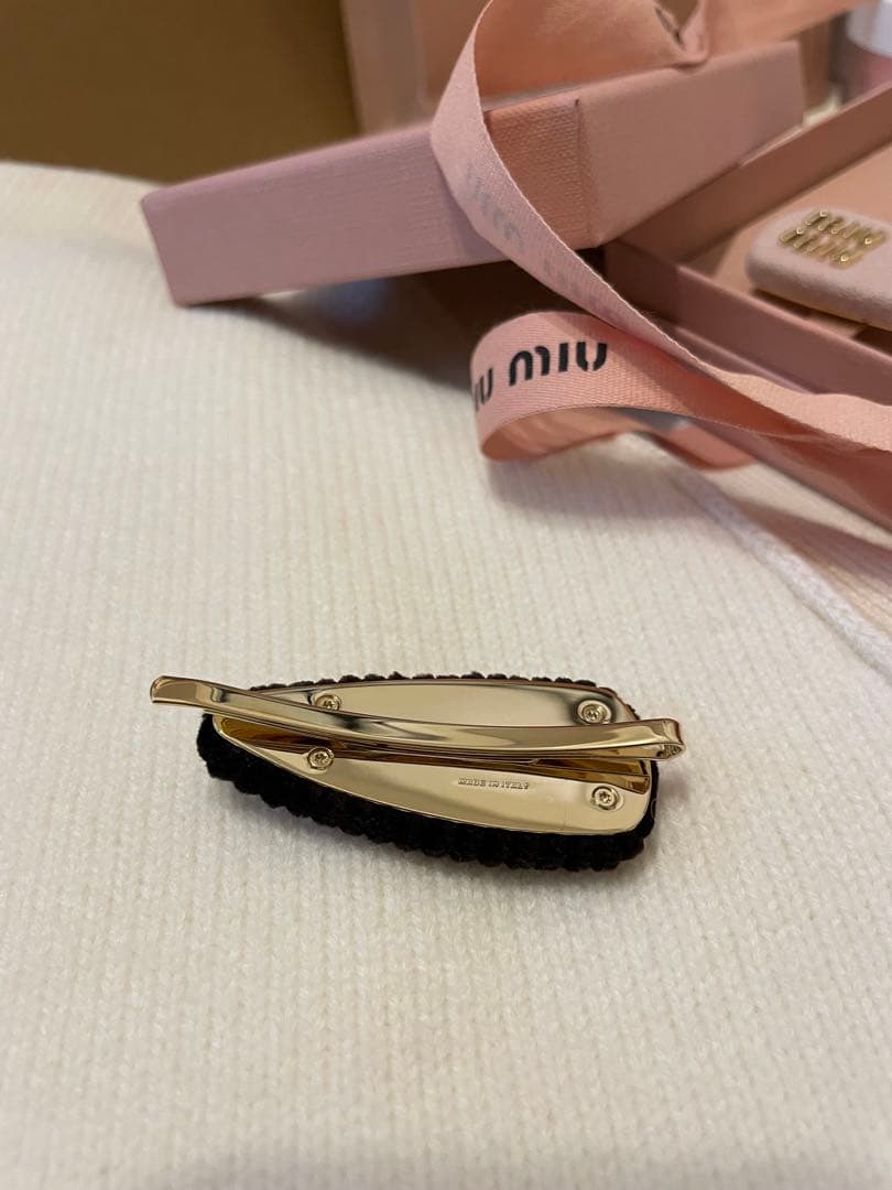 みぃちゃんさん専用　miu miu ヘアピン　濃茶