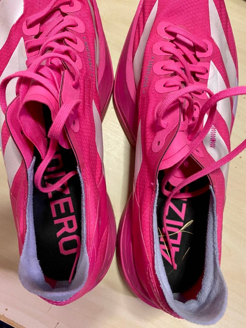 アディゼロ アディオス プロ 4 M　ランニングシューズ ピンクJP27.0
