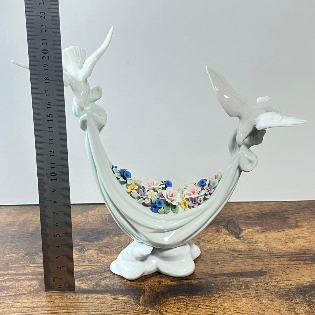 LLADRO リヤドロ 平和の花かご 6579