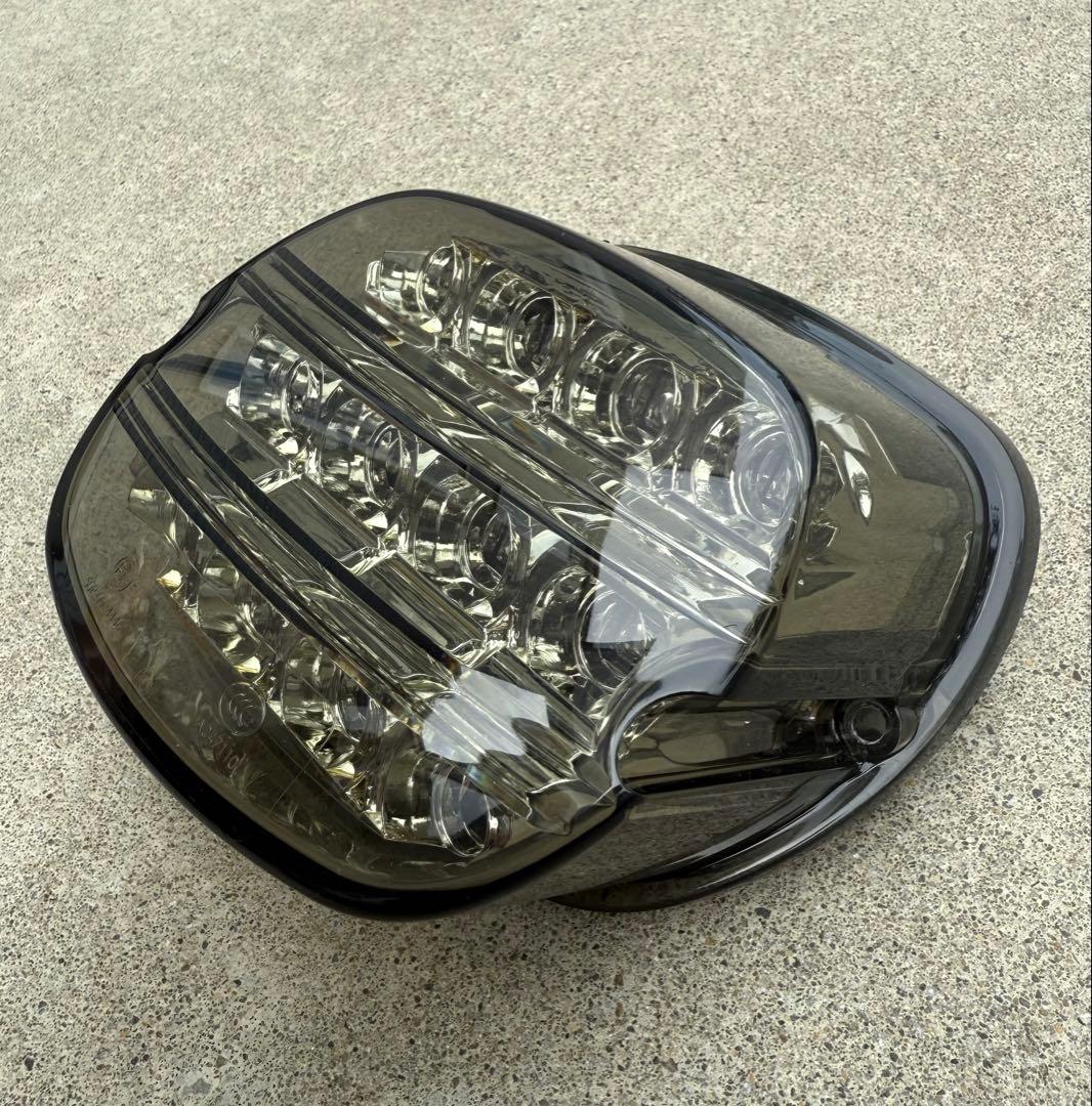 LEDテールランプ ハーレー純正　FXLRST等