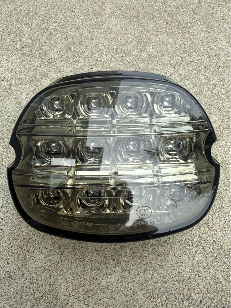 LEDテールランプ ハーレー純正　FXLRST等