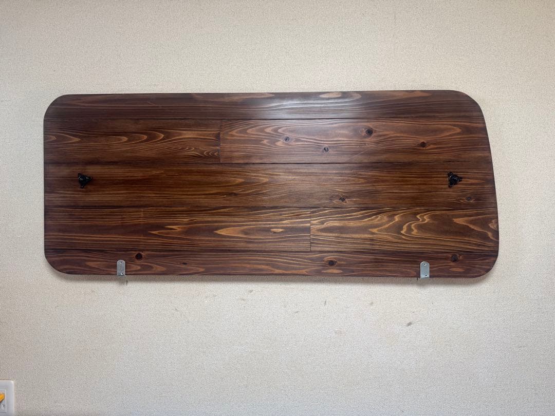 吸盤仕様完成！！　ハイエース　窓埋めパネル左右セット　人気のウォールナット