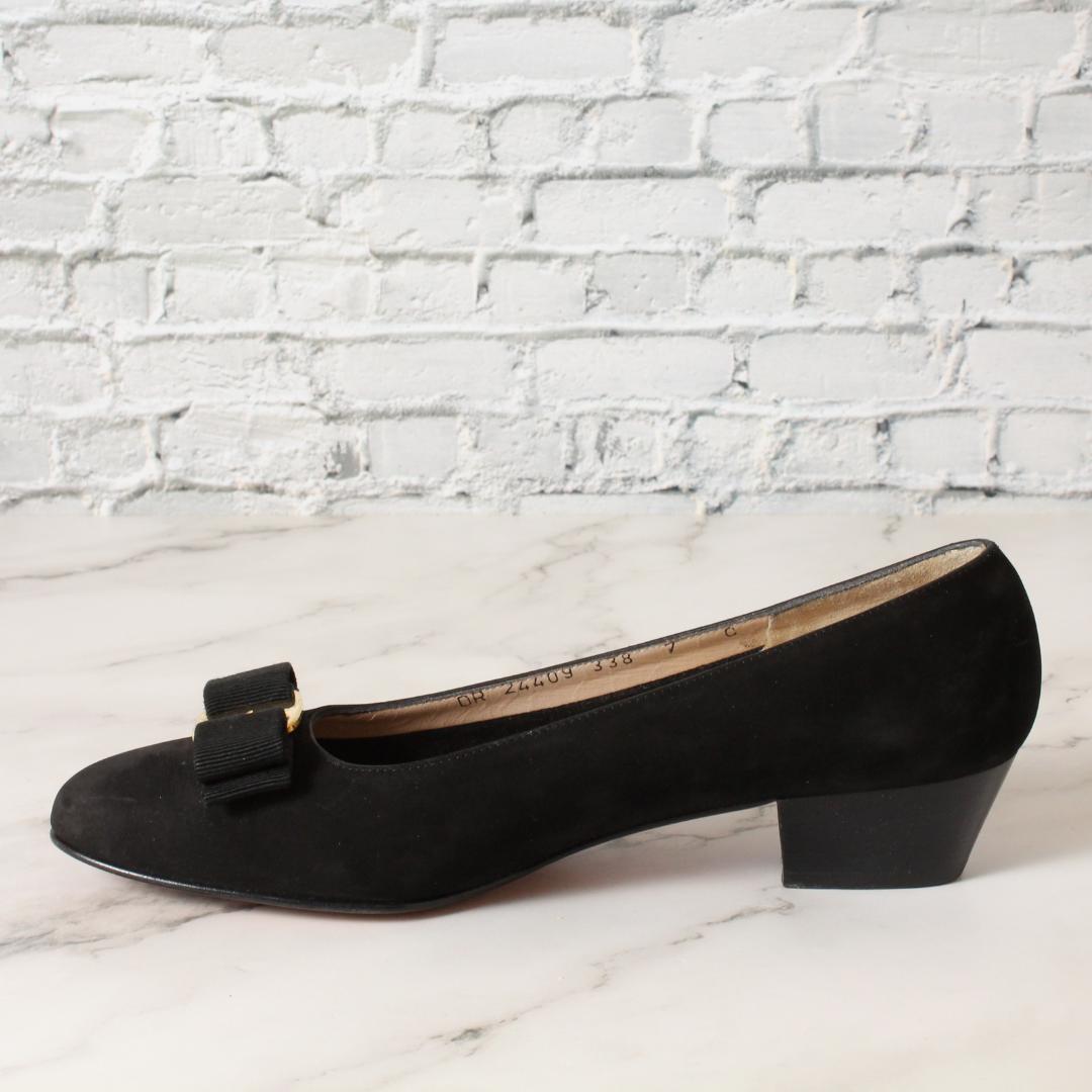 ✨美品✨ フェラガモ ヴァラリボン パンプス スエード 7C （24cm相当）