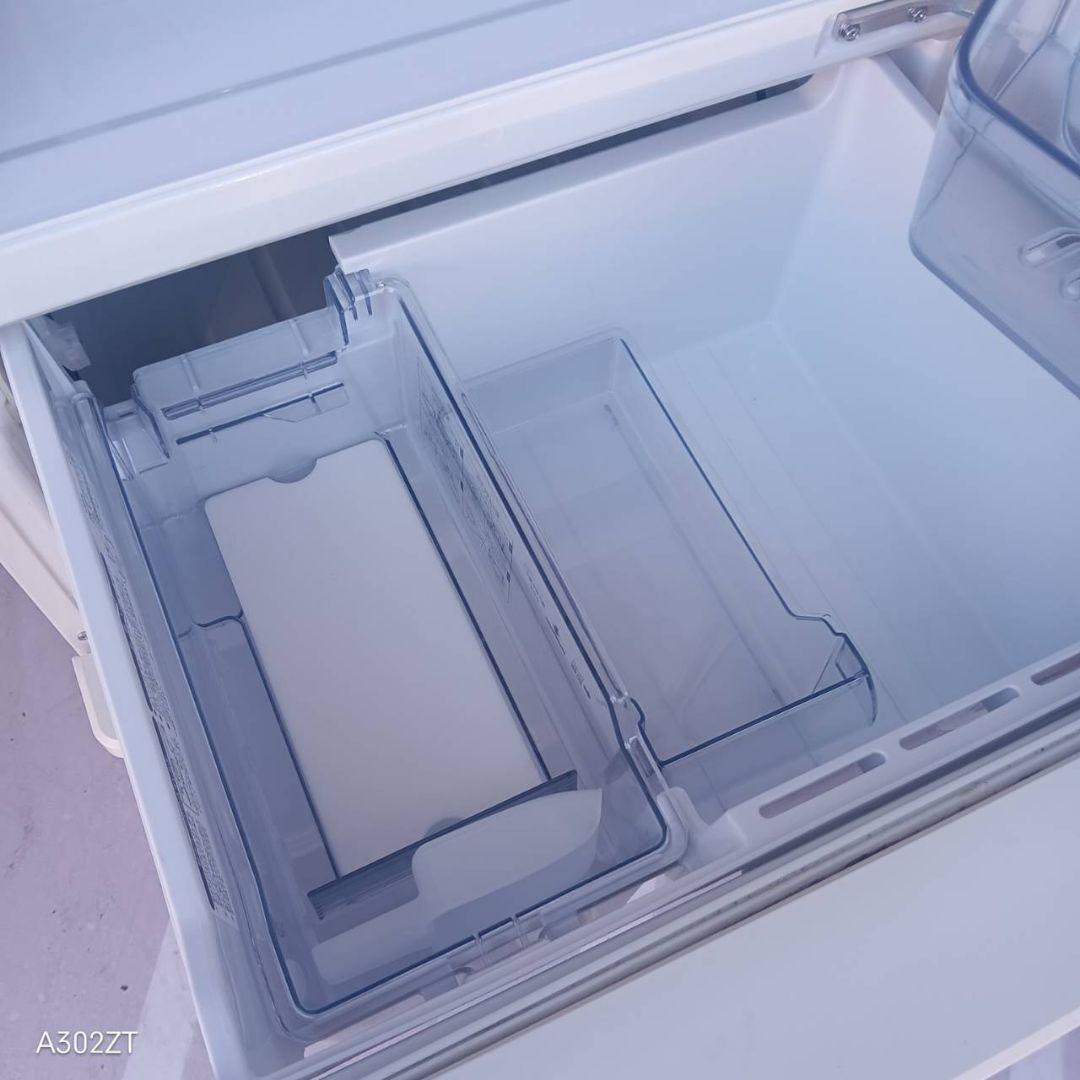 C07D1 送料設置無料　アクア　最新モデル　自動製氷機能付き大型冷蔵庫238L