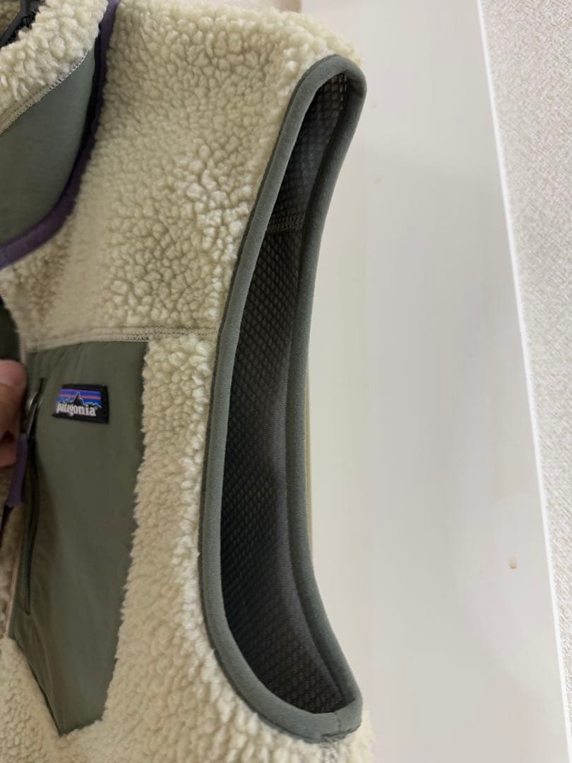 patagonia フリースベスト Sサイズ クリーム&グリーン　美品　数回着用