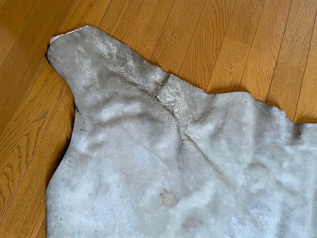 牛革ラグ ハラコラグブラウンホワイト 110cm x 107cm