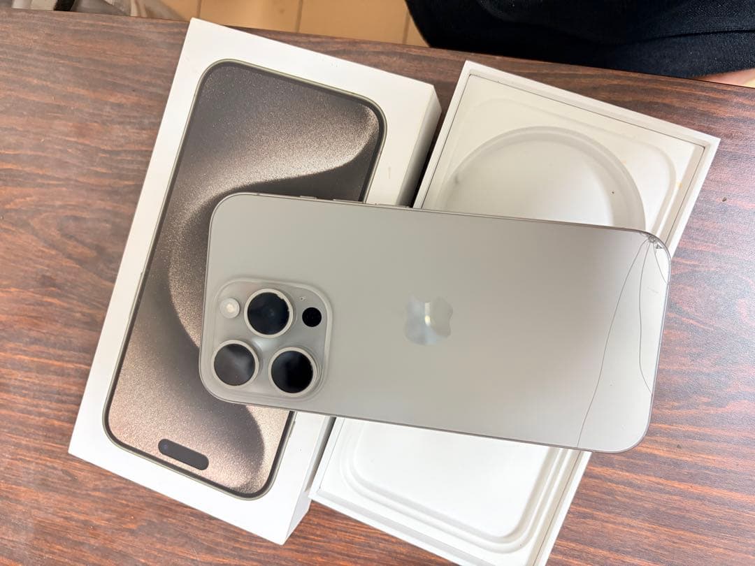 IPHONE 15 プロ sim フリー(128gb)