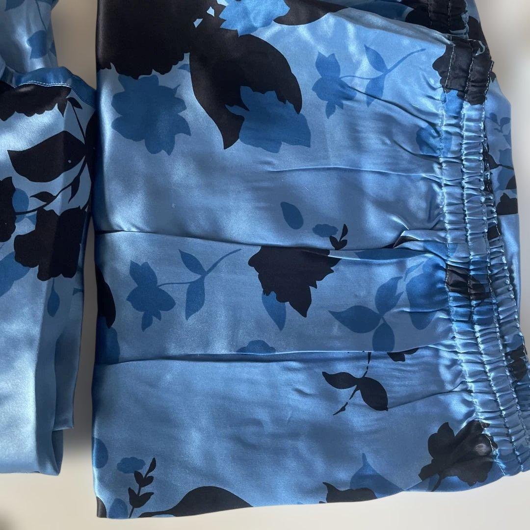 は*ん様 BEATEASE 花柄　絹　シルク　パジャマセット