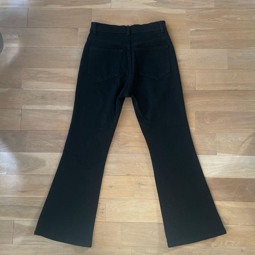 マメクロゴウチ スリムフレアデニムパンツ ブラック サイズ2