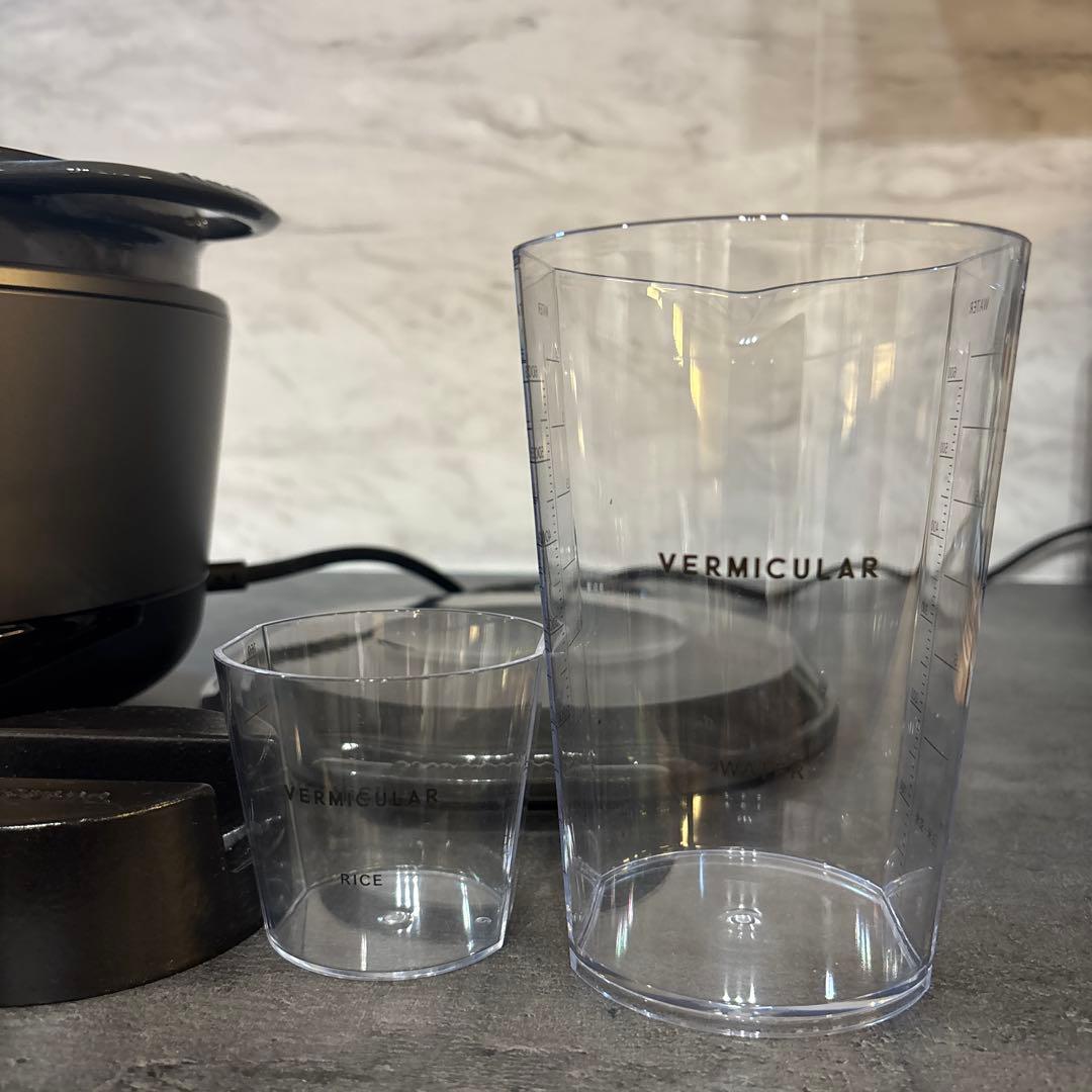 VERMICULARライスポット5合炊き　トリュフグレー　箱、レシピ本付き