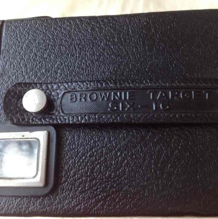 Brownie Target SIX16 カメラ