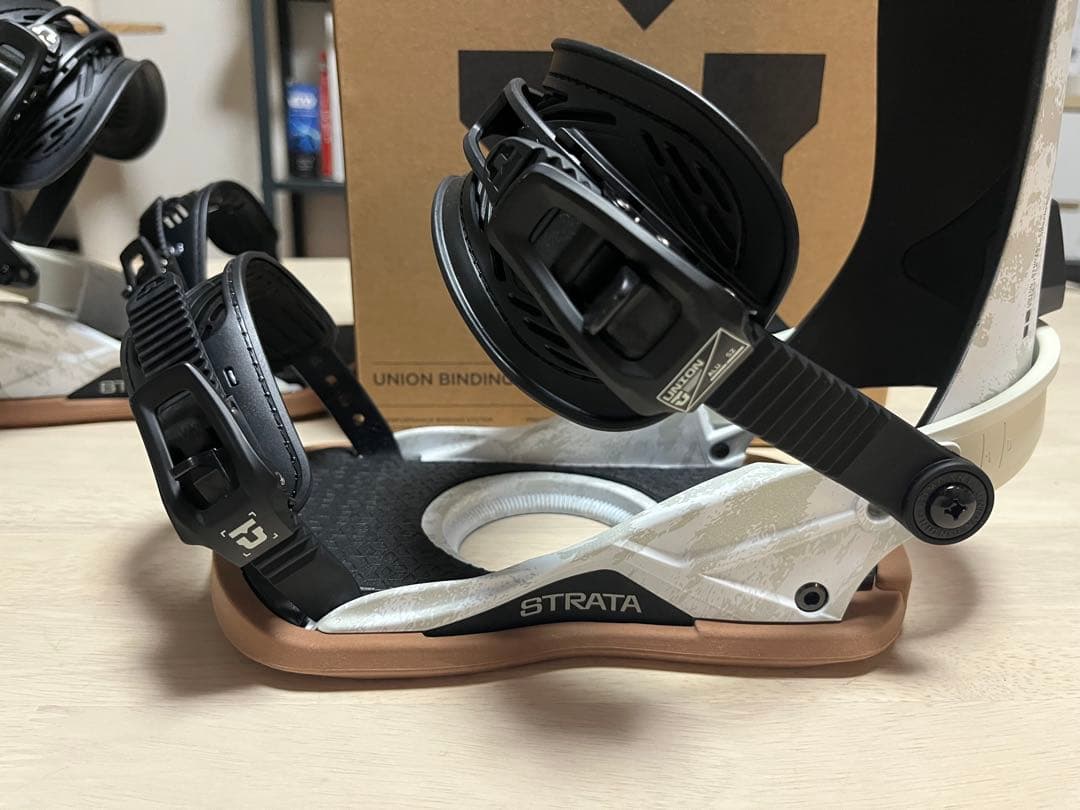 スノーボード Union Bindings Strata 25-26