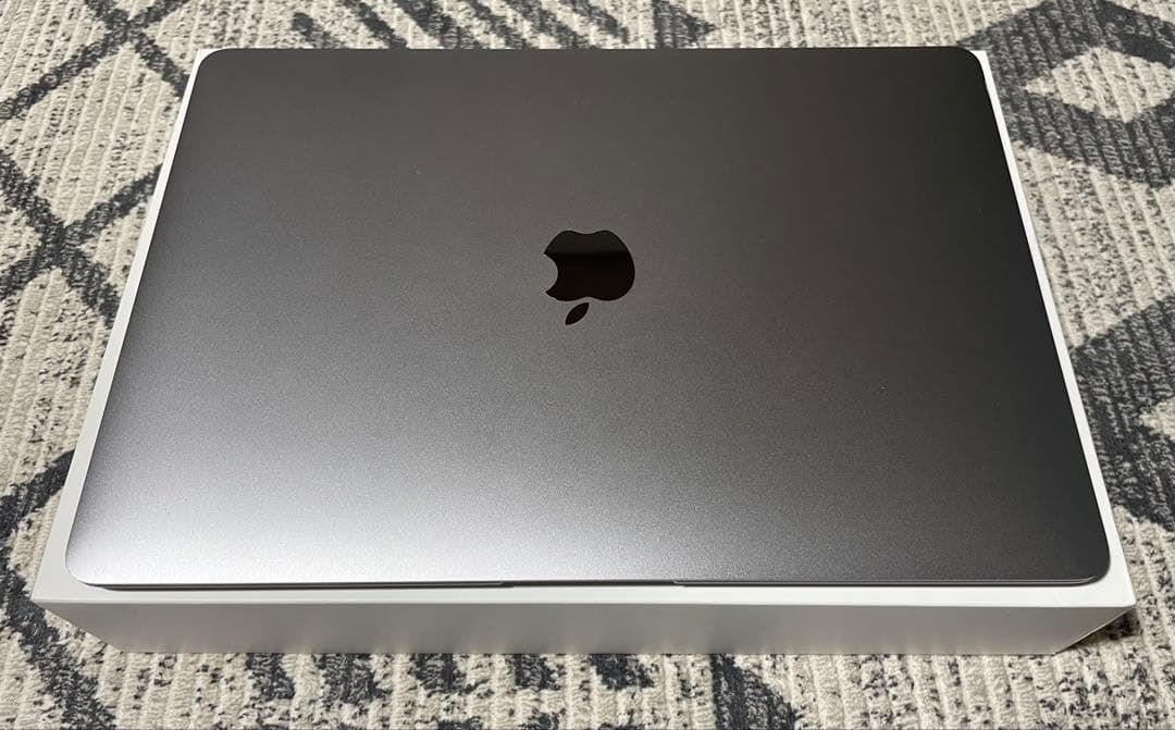 【美品・箱備品あり】MacBook Air M1 2020 8GB/256GB