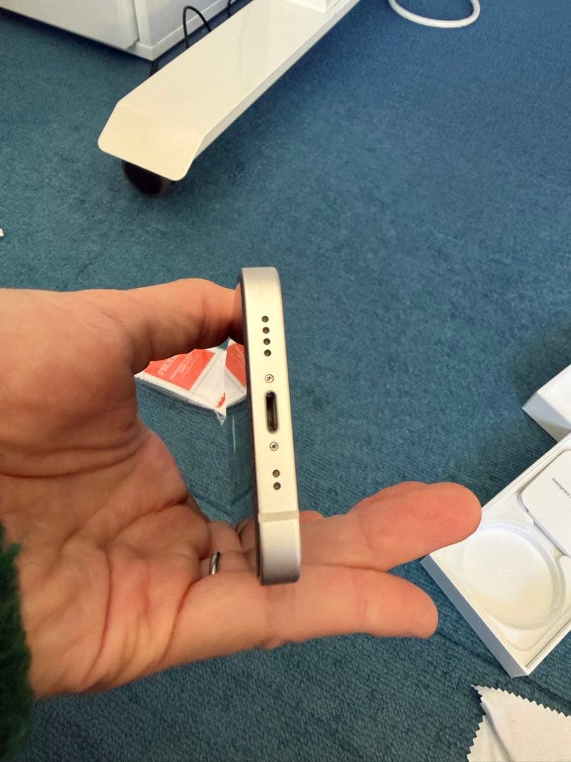 極美品 iPhone 13 mini 512GB スターライト。オマケ多数