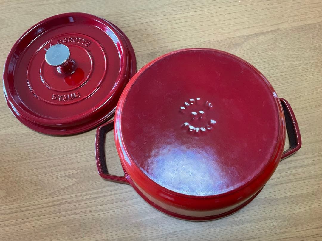 staub（ストウブ） ピコ・ココット ラウンド 22cm チェリー