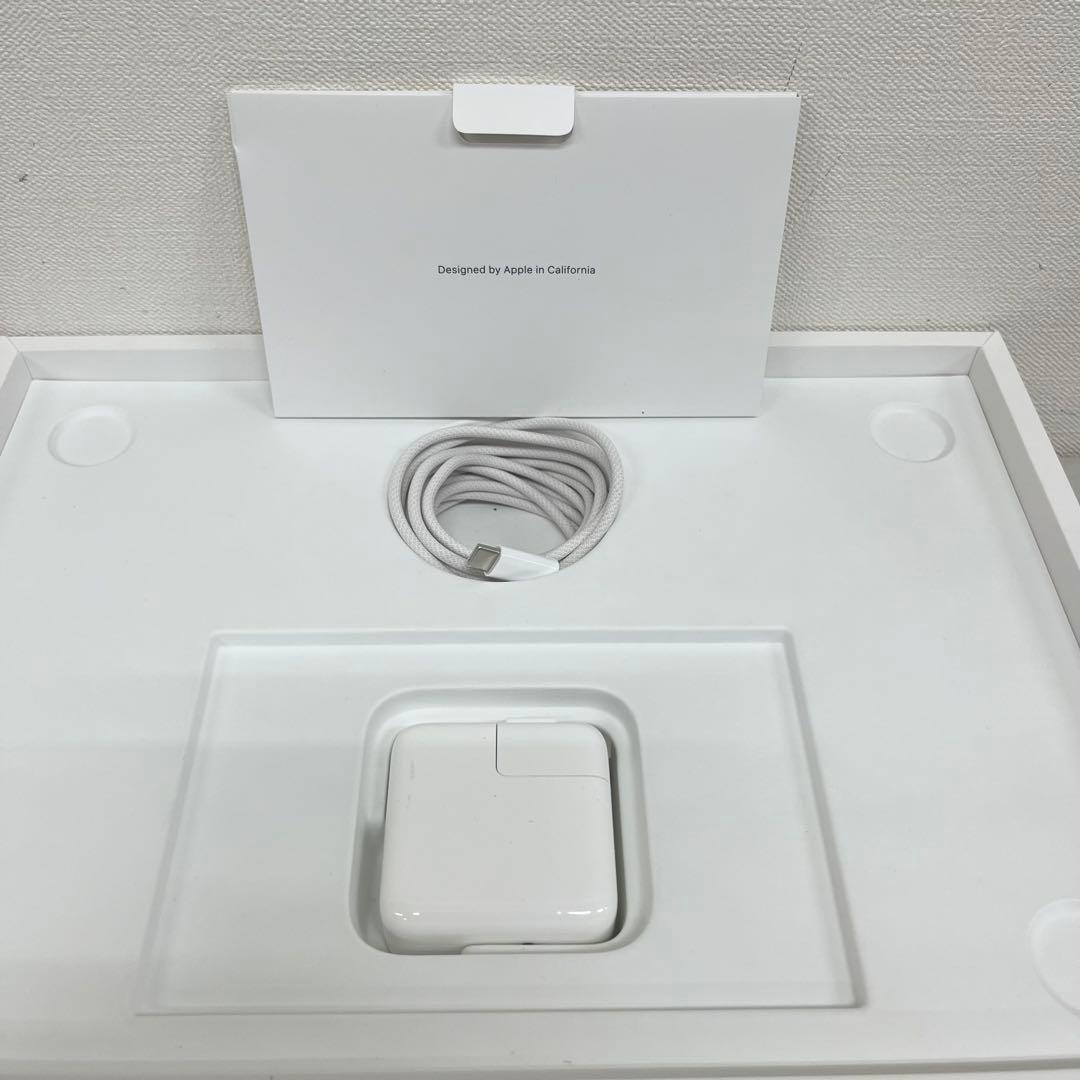 MacBook Air 13インチ 8コア M2 8GBメモリ 256GB