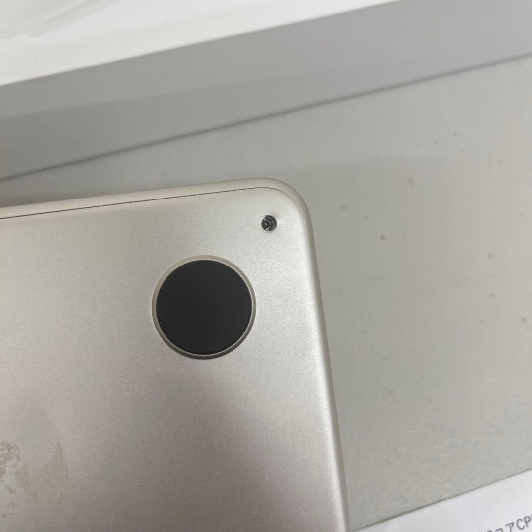 MacBook Air 13インチ 8コア M2 8GBメモリ 256GB