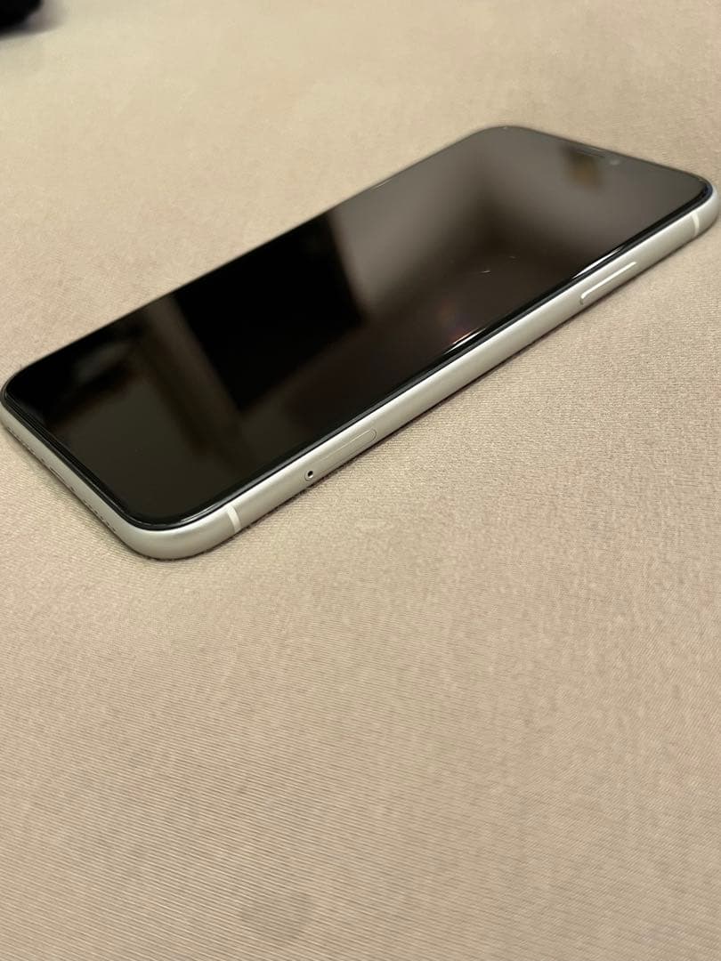 iPhone XR 64GB 本体　箱・付属品（一部）あり