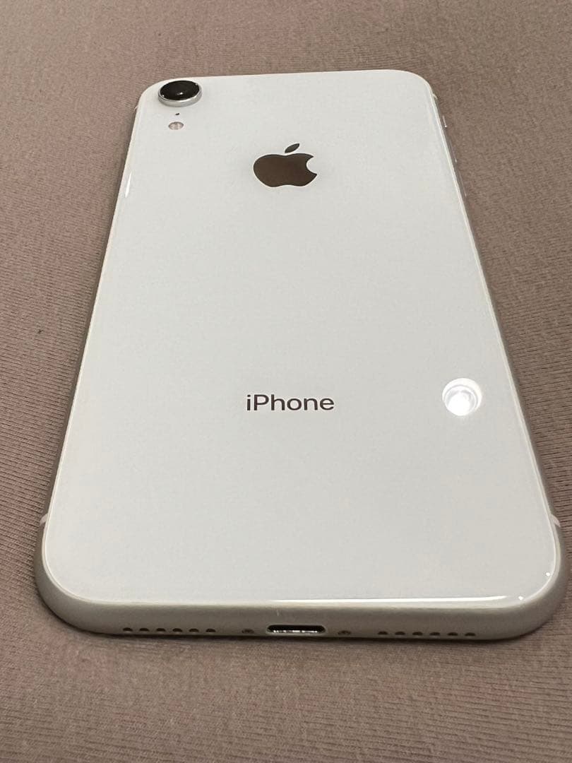 iPhone XR 64GB 本体　箱・付属品（一部）あり