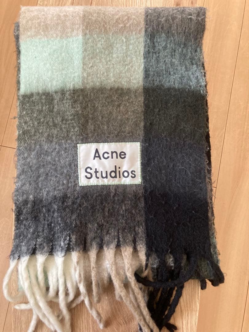 AcneStudios マフラー