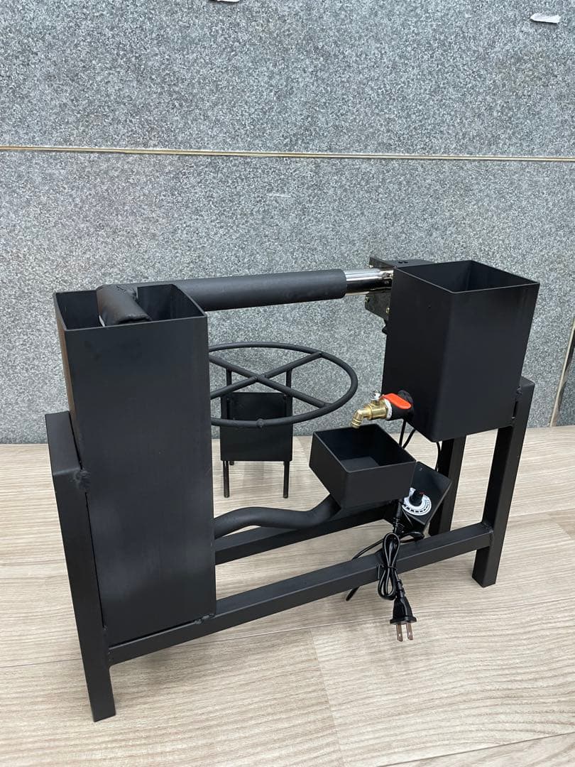 廃油ストーブ　ロケットストーブ　送風機と五徳付い