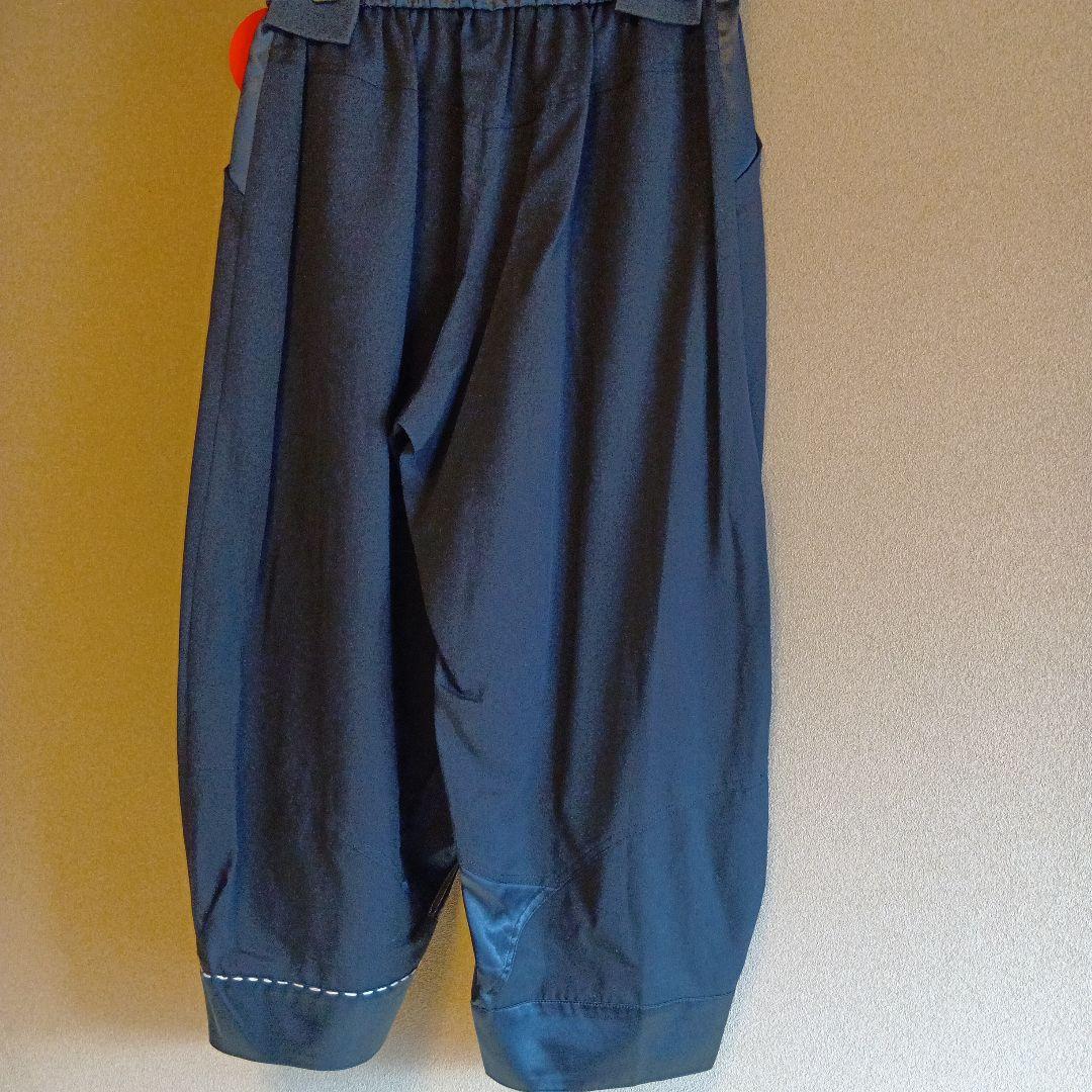 アルベロベロ黒パンツ 豚の刺繍付き 新品未使用タグ付き