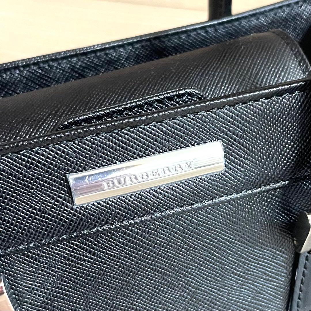 未使用/バーバリー　ハンドバッグ　トート　ミニ　ノバチェック　ブラック　レザー