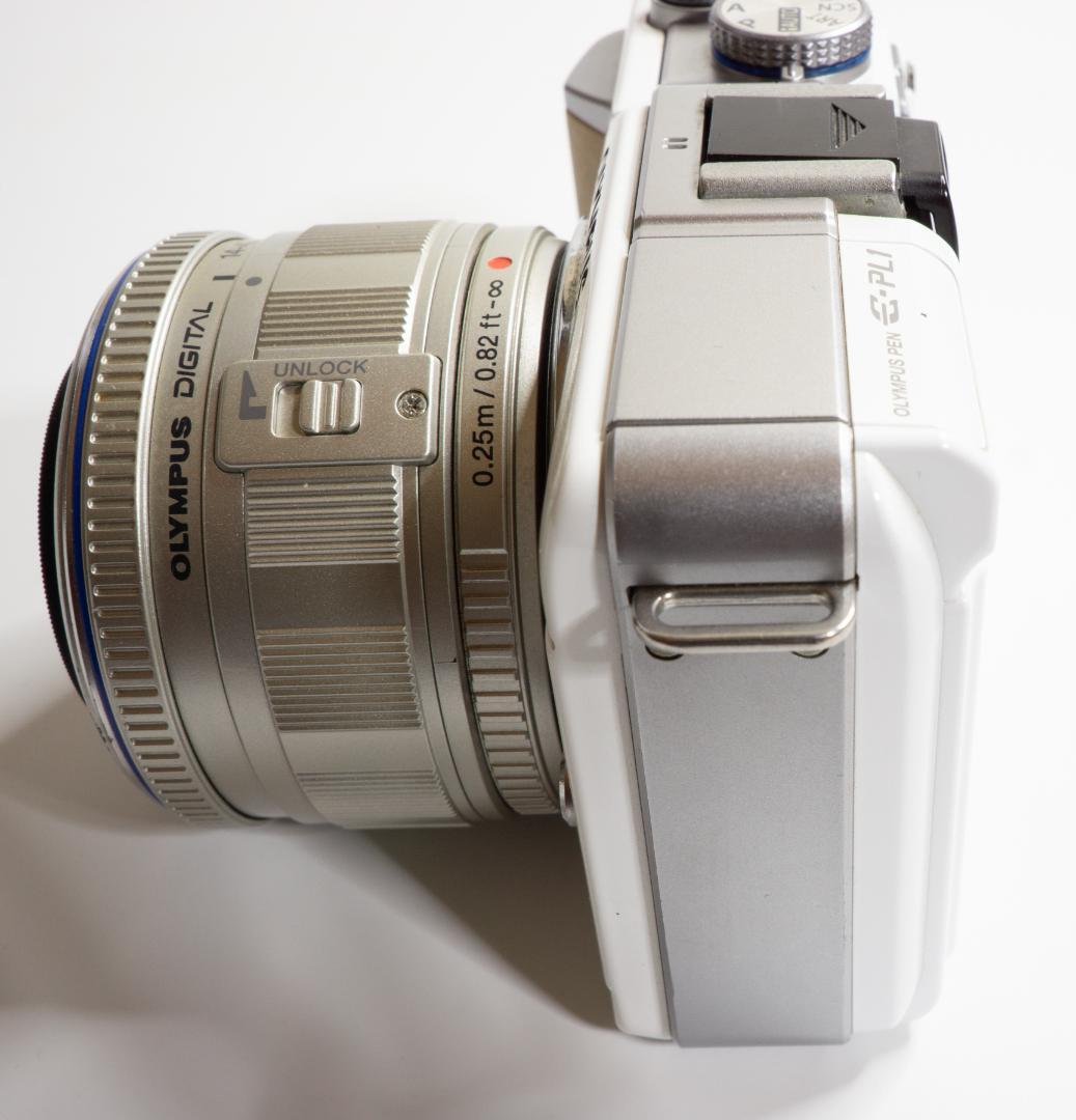 オリンパスPEN E-PL1ボディ＆ズームレンズ＆バッテリー、充電器など