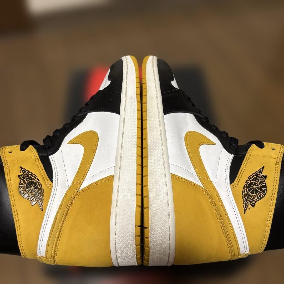 Nike Air Jordan 1 Retro High OG イエローオークル