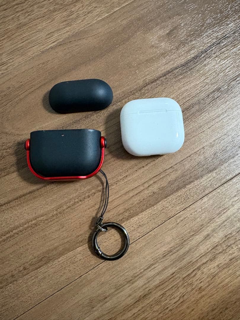 AirPods4本体 ケース付き